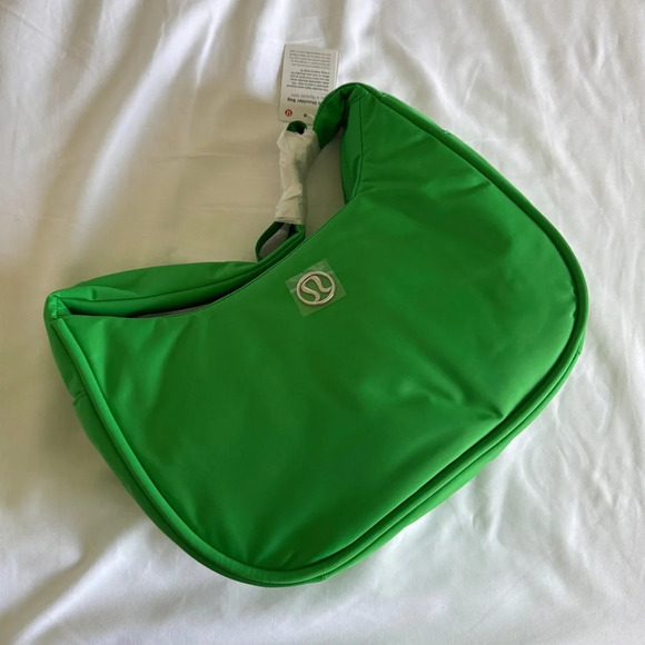 🆕💚 Lululemon Mini Shoulder Bag 4L - Green Punch - Picture 1 of 7